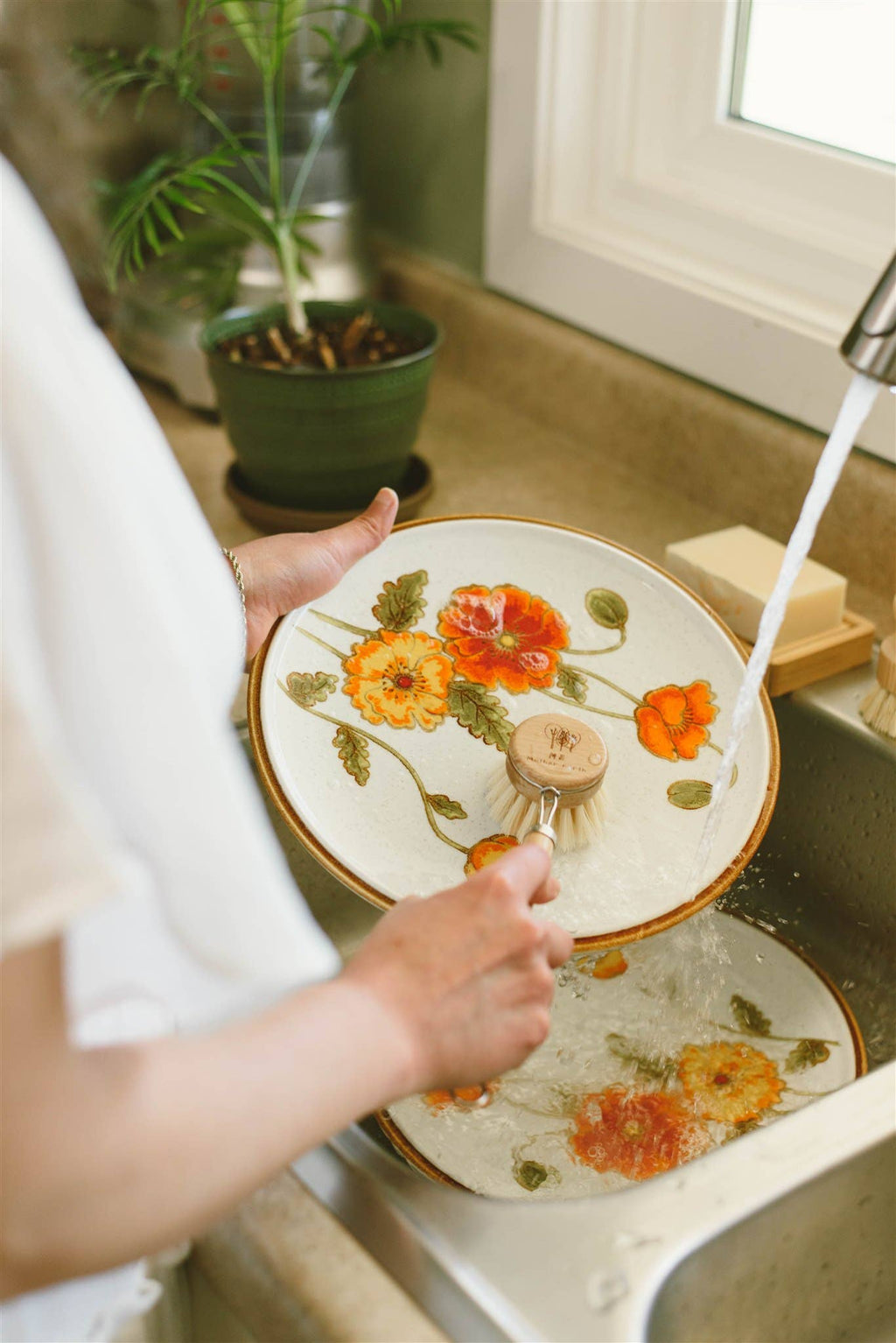 Kitchen Handle Brush